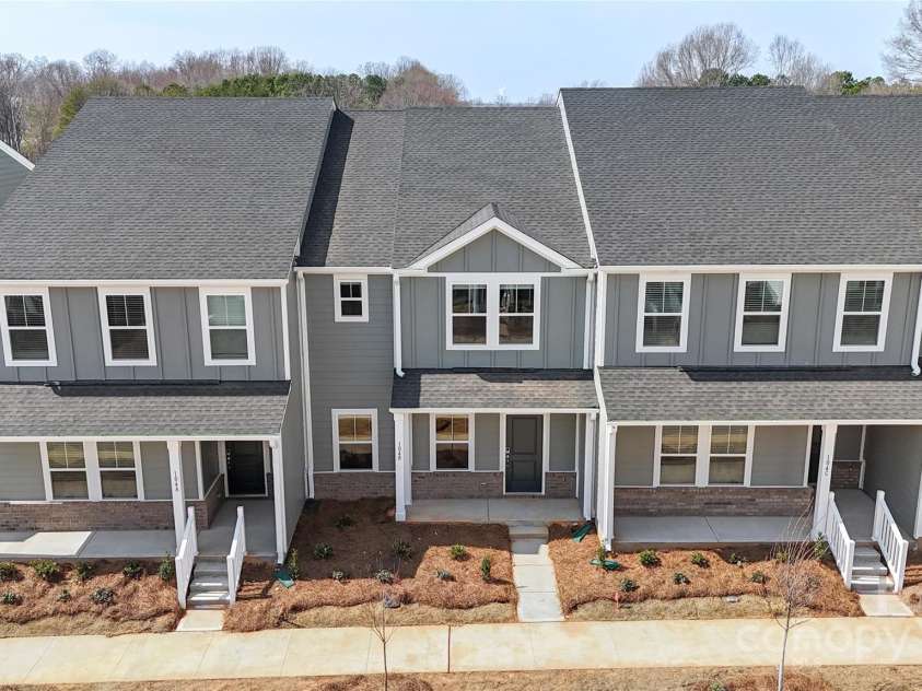 104 Ciara Place, Mooresville, NC 28117.  MLS# CAR4234546, YatesRealty ID 15569. 