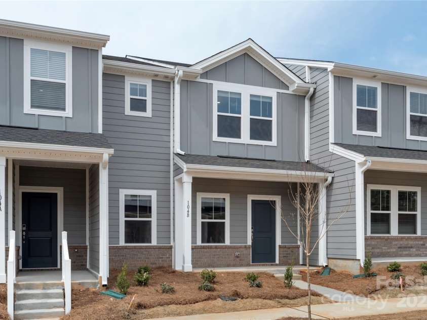 104 Ciara Place, Mooresville, NC 28117.  MLS# CAR4234546, YatesRealty ID 15569. 