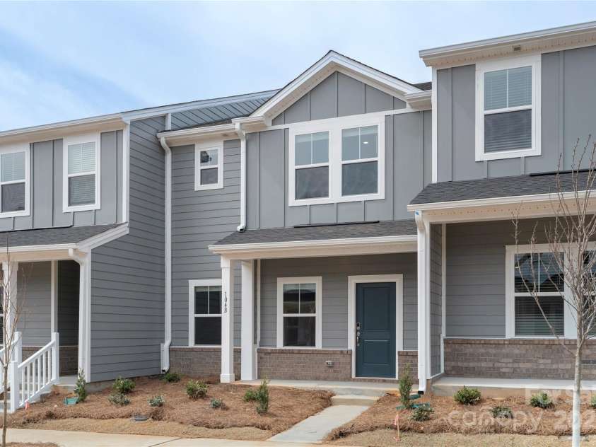 104 Ciara Place, Mooresville, NC 28117.  MLS# CAR4234546, YatesRealty ID 15569. 