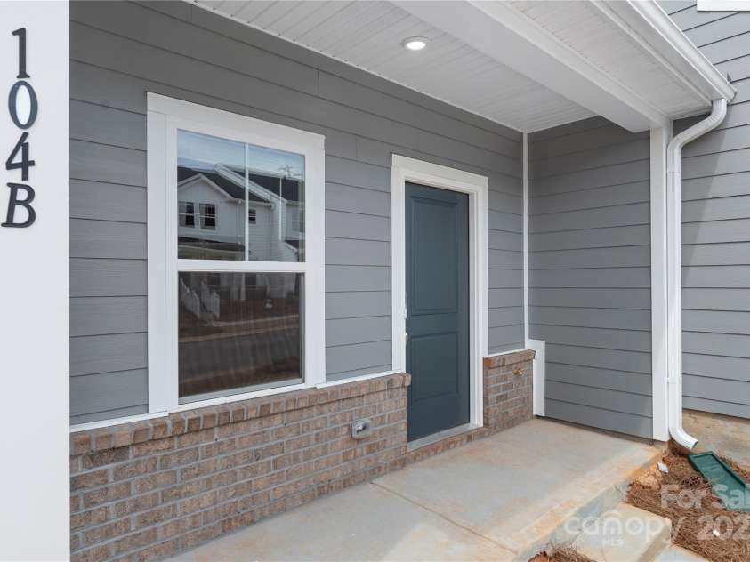 104 Ciara Place, Mooresville, NC 28117.  MLS# CAR4234546, YatesRealty ID 15569. 