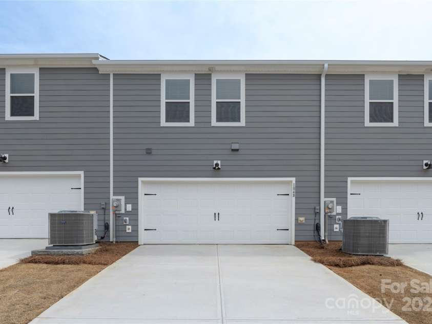 104 Ciara Place, Mooresville, NC 28117.  MLS# CAR4234546, YatesRealty ID 15569. 