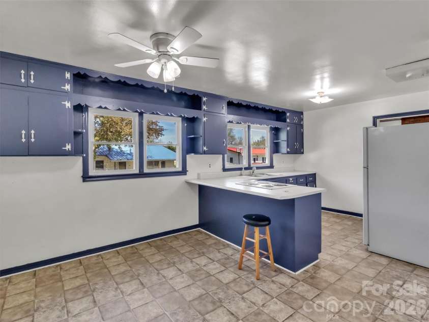 61 Indian Trail Loop, Waynesville, NC 28786.  MLS# CAR4368770, YatesRealty ID 15569. 