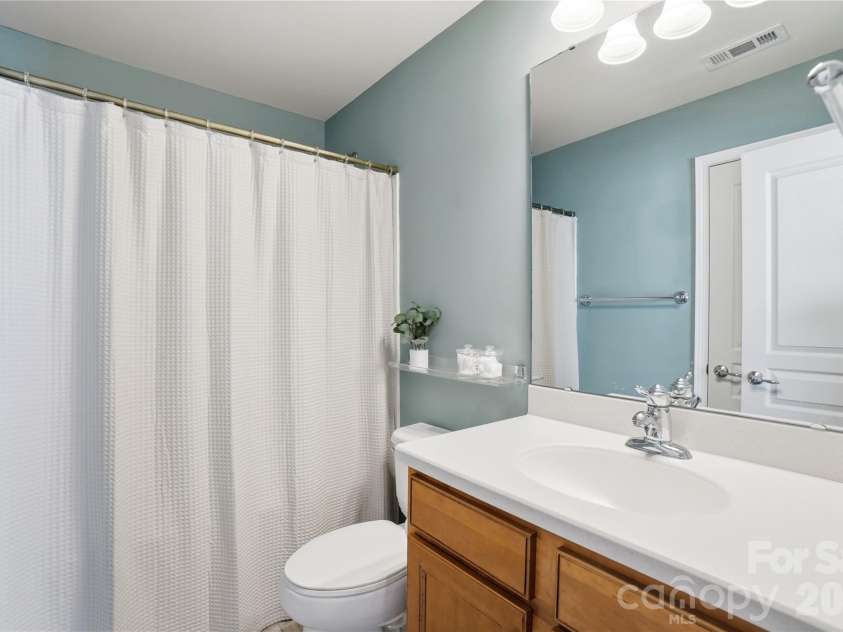 10469 Scotland Avenue, Fort Mill, SC 29707.  MLS# CAR4369452, YatesRealty ID 15570. 3rd Full Bathroom