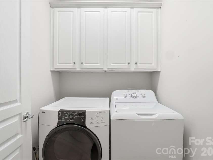 10469 Scotland Avenue, Fort Mill, SC 29707.  MLS# CAR4369452, YatesRealty ID 15570. Laundry Room on Main