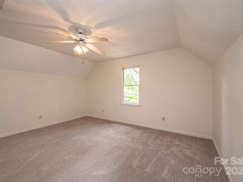 5138 Foley Drive, Hickory, NC 28601.  MLS# CAR4217198, YatesRealty ID 15572. 2nd Bedroom Upstairs.