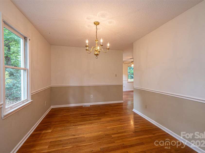 5138 Foley Drive, Hickory, NC 28601.  MLS# CAR4217198, YatesRealty ID 15572. Formal Dining Room.