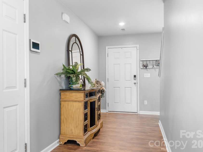 210 Silver Oak Circle, Rockwell, NC 28138.  MLS# CAR4358487, YatesRealty ID 15573. Foyer