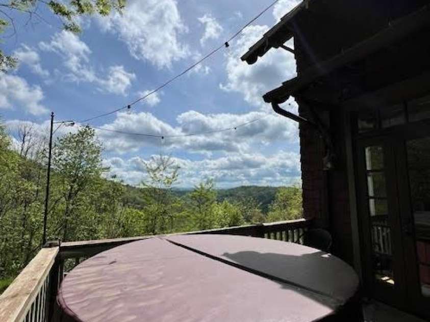 115 Breakaway Trail, Mars Hill, NC 28754.  MLS# CAR4257257, YatesRealty ID 15574. HOT-TUB FOR SOAKING YOUR CARES AWAY