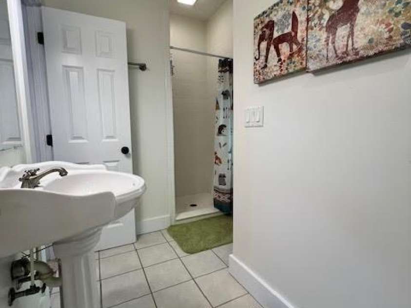 115 Breakaway Trail, Mars Hill, NC 28754.  MLS# CAR4257257, YatesRealty ID 15574. LOFT - FULLBATH WITH STAND-UP SHOWER