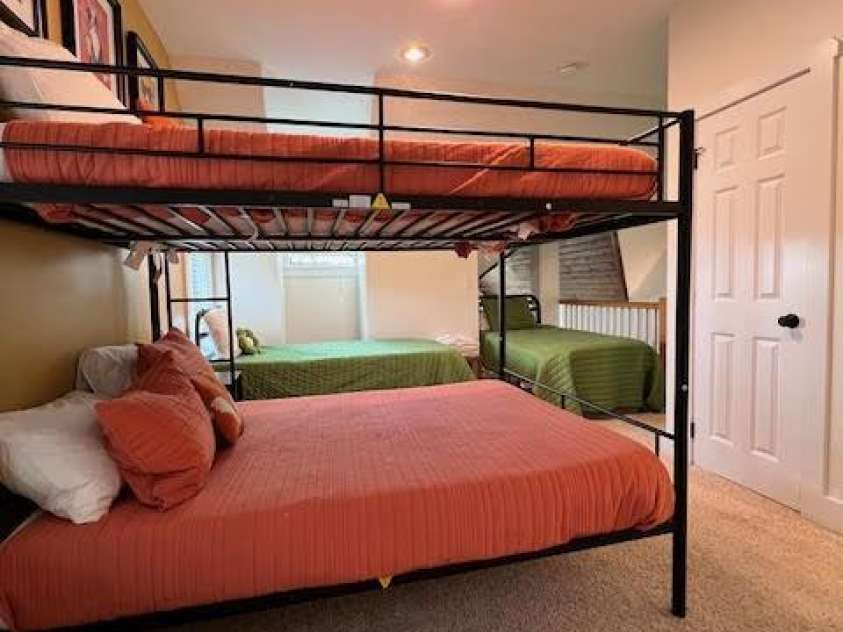 115 Breakaway Trail, Mars Hill, NC 28754.  MLS# CAR4257257, YatesRealty ID 15574. LOFT - SIDE VIEW