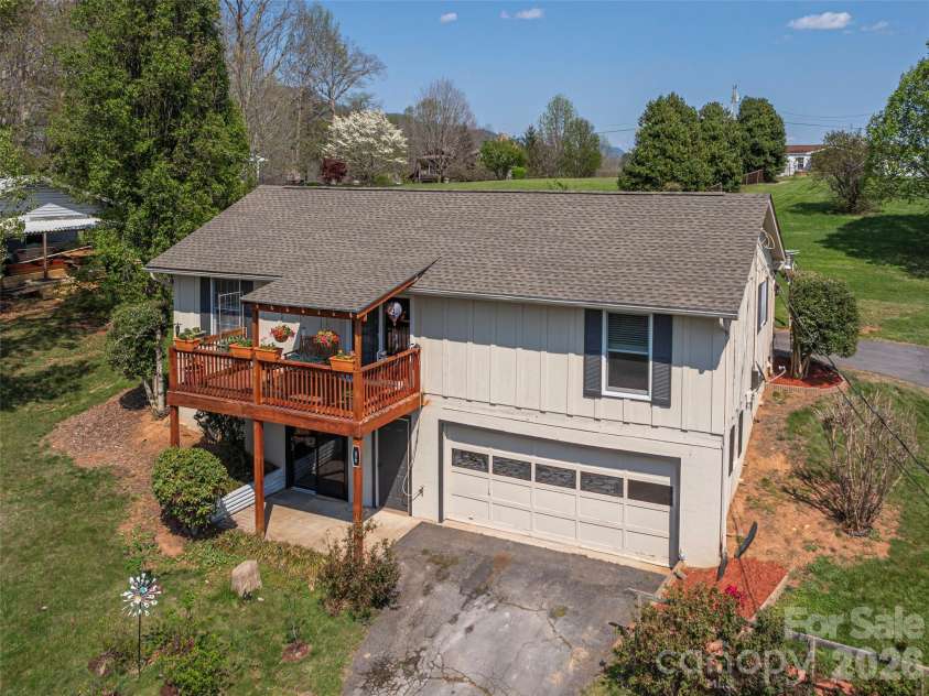 86 Hideaway Lane, Waynesville, NC 28785.  MLS# CAR4371205, YatesRealty ID 15574. Front View 