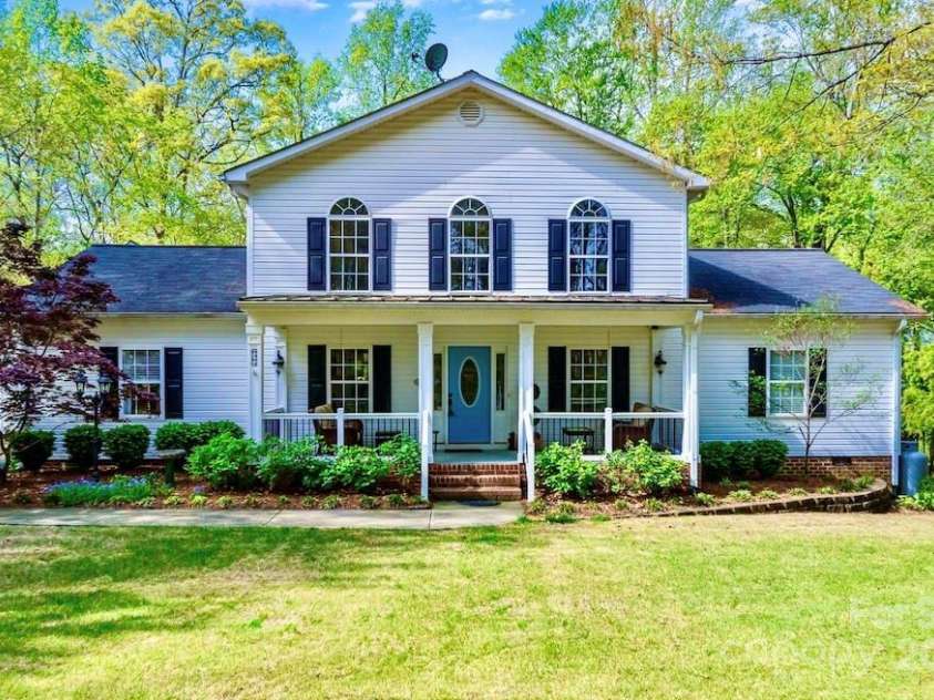 8384 Blades Trail, Denver, NC 28037.  MLS# CAR4221160, YatesRealty ID 15575. 