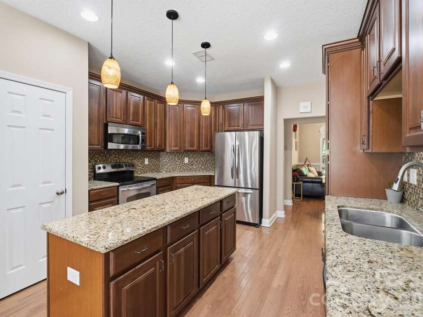 516 Shady Oaks Drive, Stanley, NC 28164.  MLS# CAR4371779, YatesRealty ID 15576. 