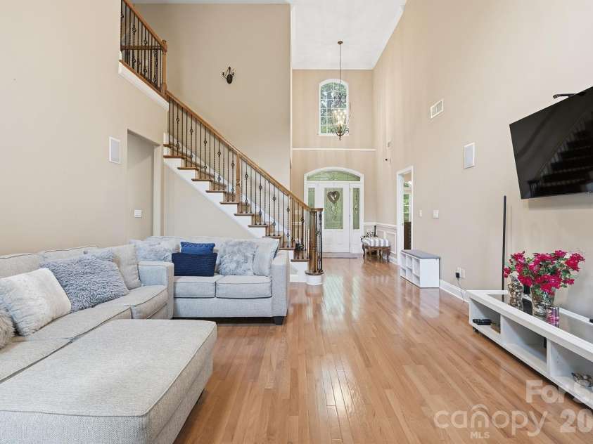 516 Shady Oaks Drive, Stanley, NC 28164.  MLS# CAR4371779, YatesRealty ID 15576. 