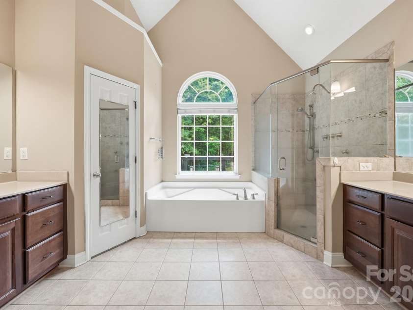 516 Shady Oaks Drive, Stanley, NC 28164.  MLS# CAR4371779, YatesRealty ID 15576. 