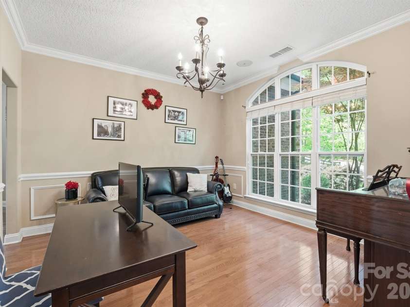 516 Shady Oaks Drive, Stanley, NC 28164.  MLS# CAR4371779, YatesRealty ID 15576. 