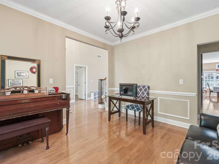 516 Shady Oaks Drive, Stanley, NC 28164.  MLS# CAR4371779, YatesRealty ID 15576. 