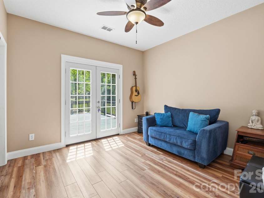 516 Shady Oaks Drive, Stanley, NC 28164.  MLS# CAR4371779, YatesRealty ID 15576. 