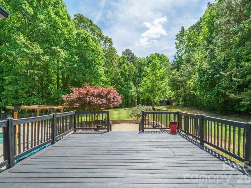 516 Shady Oaks Drive, Stanley, NC 28164.  MLS# CAR4371779, YatesRealty ID 15576. 