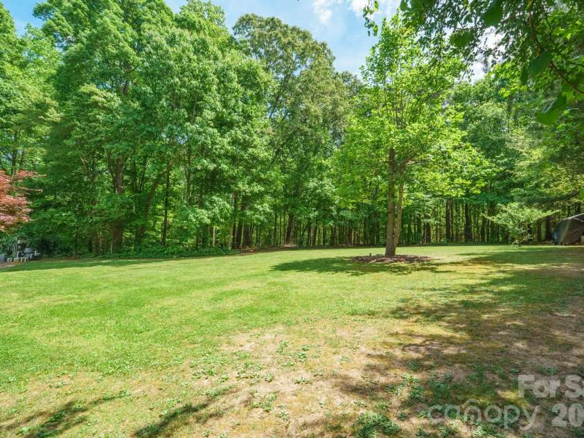 516 Shady Oaks Drive, Stanley, NC 28164.  MLS# CAR4371779, YatesRealty ID 15576. 