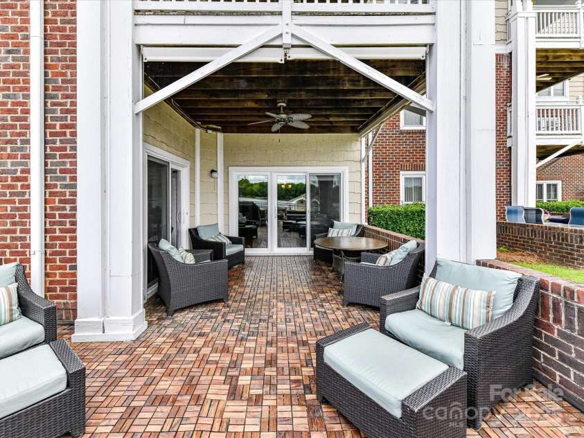 930 Jetton Street, Davidson, NC 28036.  MLS# CAR4258330, YatesRealty ID 15576. 