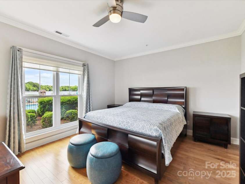 930 Jetton Street, Davidson, NC 28036.  MLS# CAR4258330, YatesRealty ID 15576. 