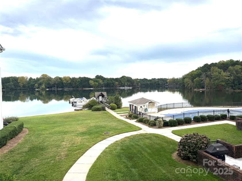 930 Jetton Street, Davidson, NC 28036.  MLS# CAR4309851, YatesRealty ID 15576. 