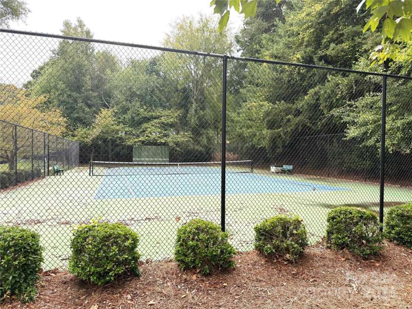 930 Jetton Street, Davidson, NC 28036.  MLS# CAR4309851, YatesRealty ID 15576. Courts for your enjoyment 