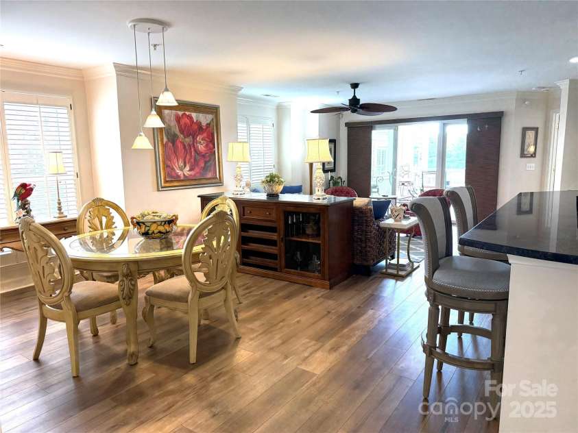 930 Jetton Street, Davidson, NC 28036.  MLS# CAR4309851, YatesRealty ID 15576. Open floor plan 