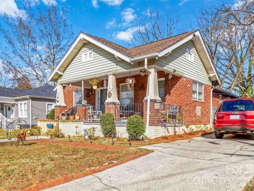 224 Steele Street, Salisbury, NC 28144.  MLS# CAR4327512, YatesRealty ID 15577. 