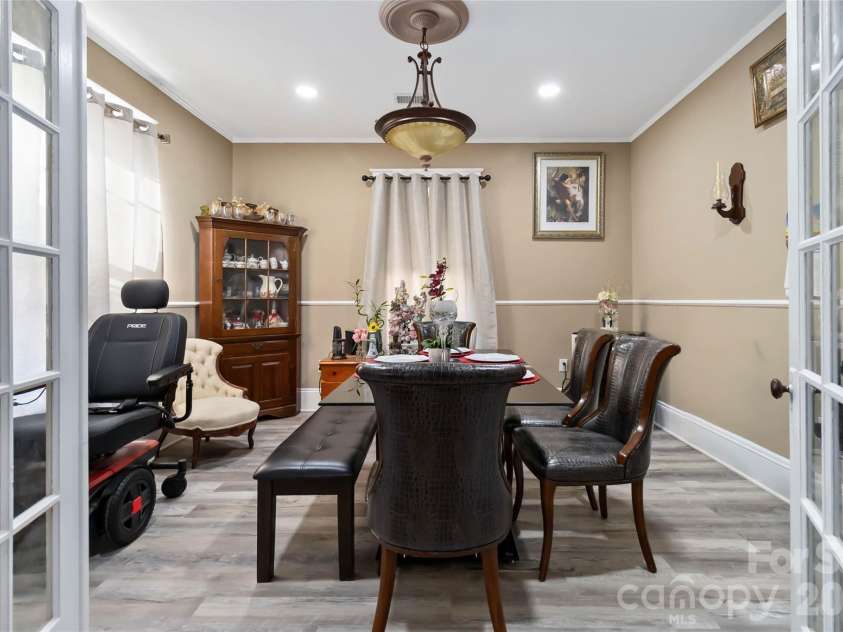224 Steele Street, Salisbury, NC 28144.  MLS# CAR4327512, YatesRealty ID 15577. 