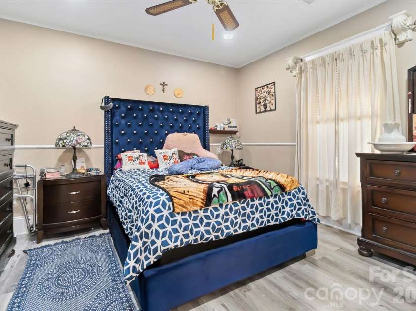 224 Steele Street, Salisbury, NC 28144.  MLS# CAR4327512, YatesRealty ID 15577. 