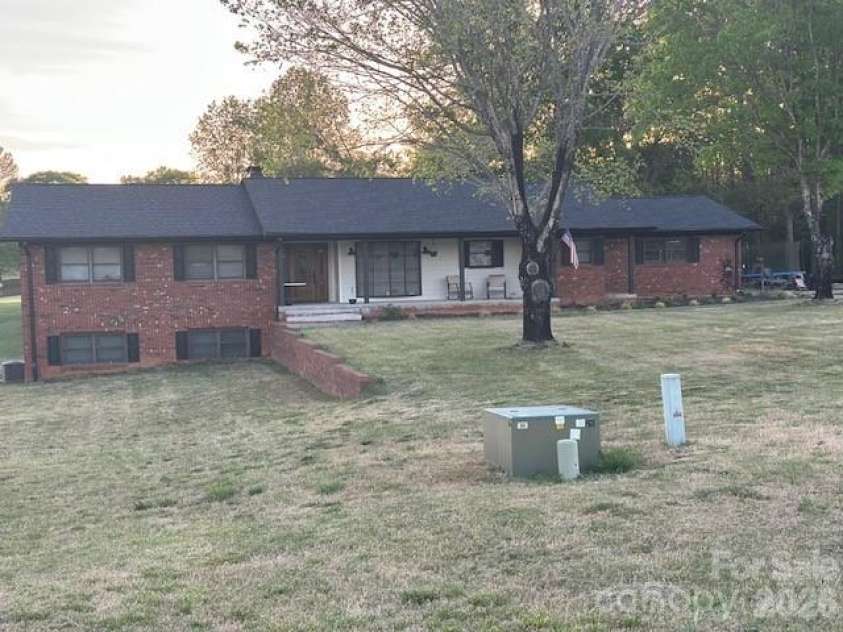 3004 Fieldstone Lane, Shelby, NC 28152.  MLS# CAR4365624, YatesRealty ID 15578. 