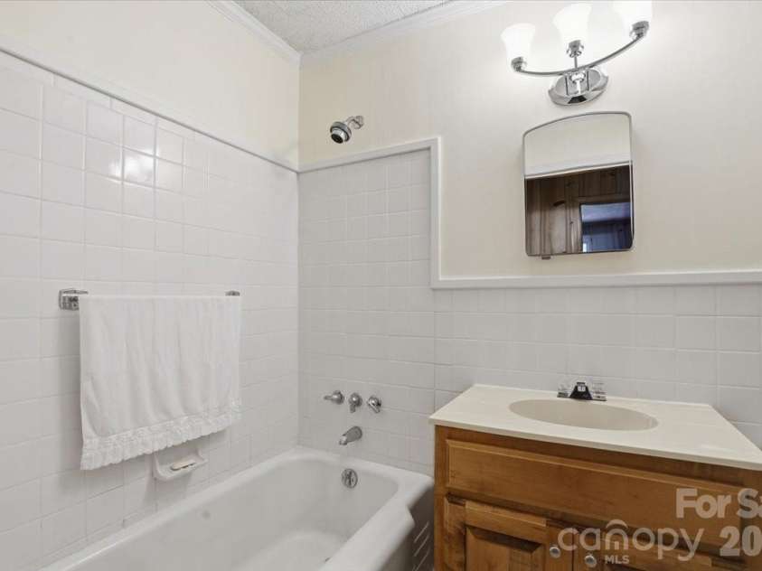 160 Denton Street, Columbus, NC 28722.  MLS# CAR4367933, YatesRealty ID 15579. 