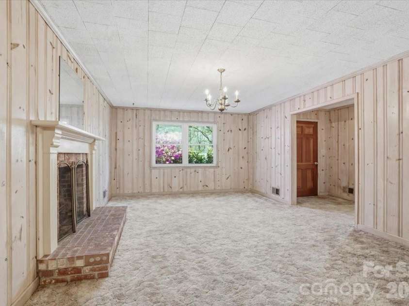 160 Denton Street, Columbus, NC 28722.  MLS# CAR4367933, YatesRealty ID 15579. 
