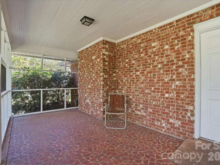 160 Denton Street, Columbus, NC 28722.  MLS# CAR4367933, YatesRealty ID 15579. 