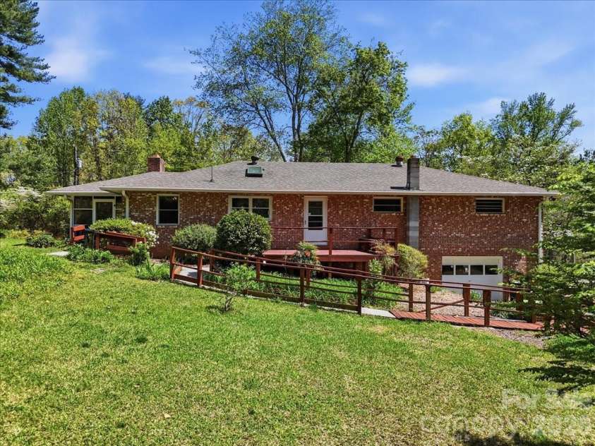 160 Denton Street, Columbus, NC 28722.  MLS# CAR4367933, YatesRealty ID 15579. 