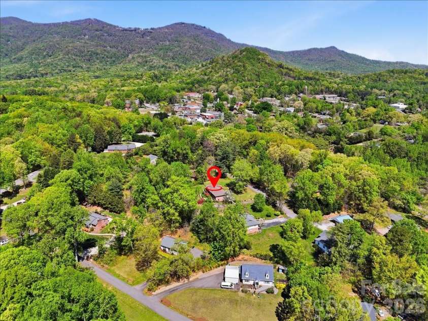 160 Denton Street, Columbus, NC 28722.  MLS# CAR4367933, YatesRealty ID 15579. 