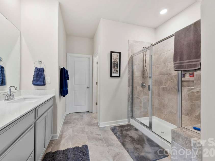 5727 Lavaux Court, Charlotte, NC 28214.  MLS# CAR4338044, YatesRealty ID 1558. 