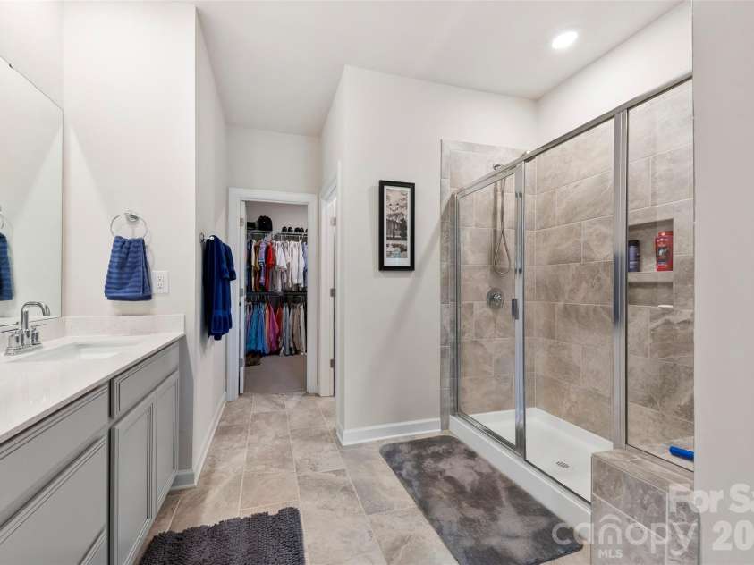 5727 Lavaux Court, Charlotte, NC 28214.  MLS# CAR4338044, YatesRealty ID 1558. 