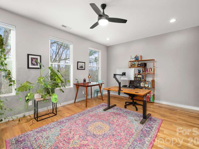 21 Boyd Avenue, Asheville, NC 28806.  MLS# CAR4356260, YatesRealty ID 15580. 