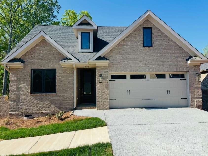 5106 Silver Trace Lane, Denver, NC 28037.  MLS# CAR4172399, YatesRealty ID 15581. 