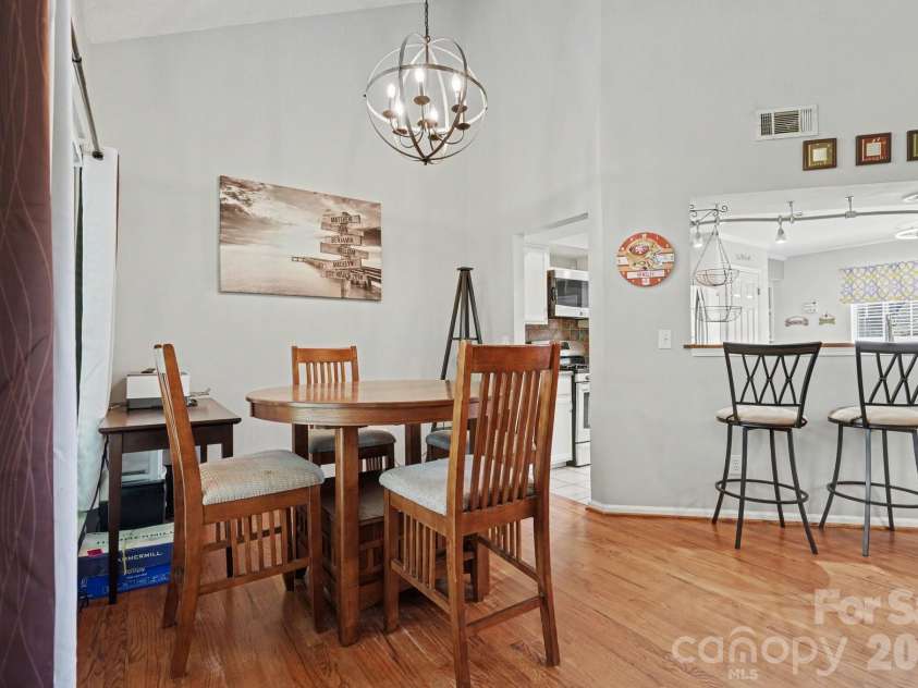 8700 Heather View Court, Charlotte, NC 28216.  MLS# CAR4370631, YatesRealty ID 15581. 