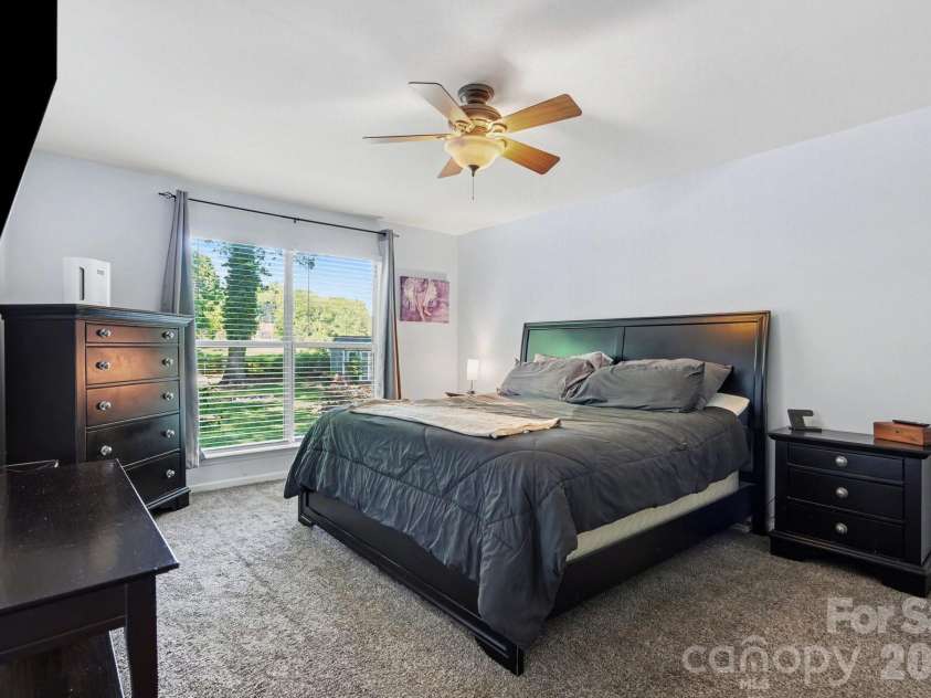 8700 Heather View Court, Charlotte, NC 28216.  MLS# CAR4370631, YatesRealty ID 15581. 