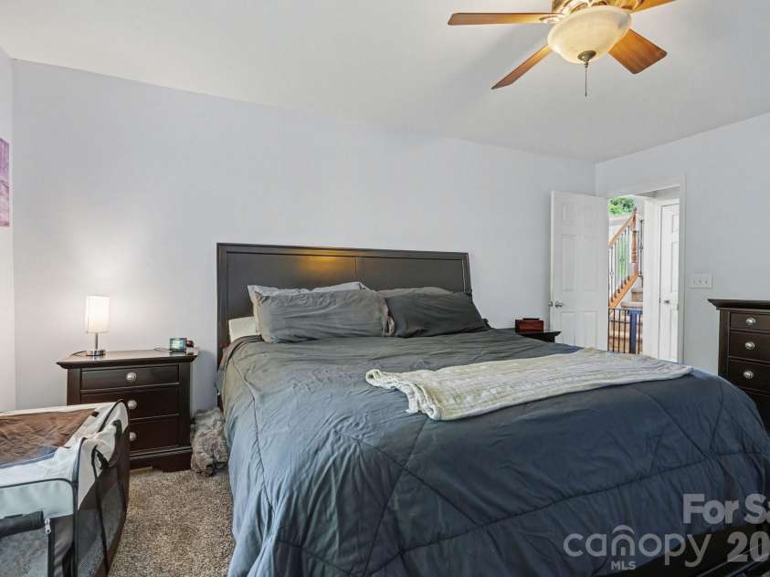 8700 Heather View Court, Charlotte, NC 28216.  MLS# CAR4370631, YatesRealty ID 15581. 
