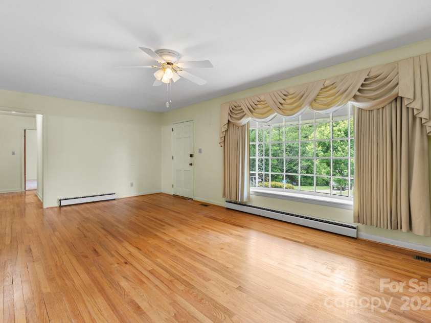 713 Crozet Street, Valdese, NC 28690.  MLS# CAR4258235, YatesRealty ID 15582. 