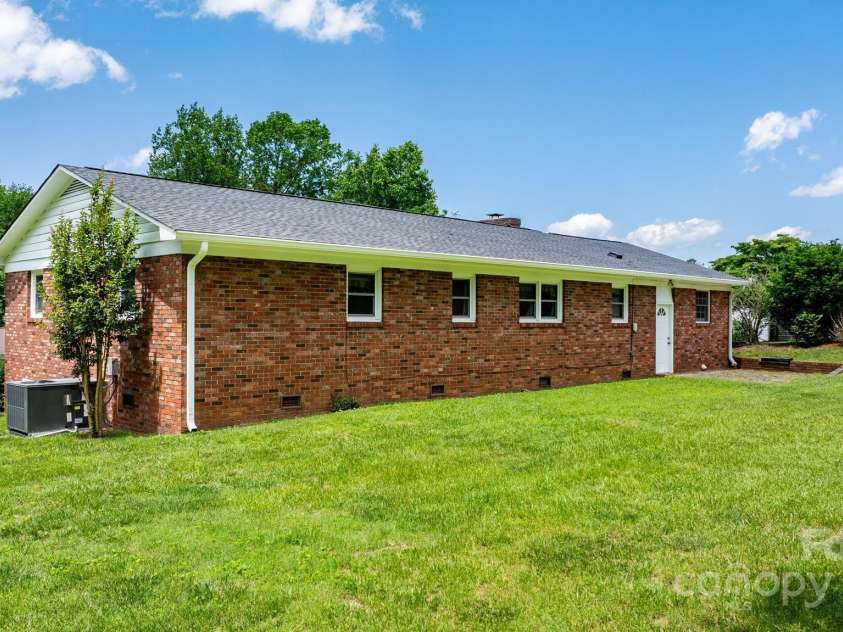 713 Crozet Street, Valdese, NC 28690.  MLS# CAR4258235, YatesRealty ID 15582. 