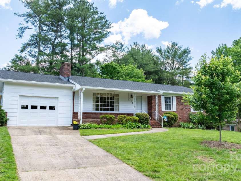 713 Crozet Street, Valdese, NC 28690.  MLS# CAR4258235, YatesRealty ID 15582. 