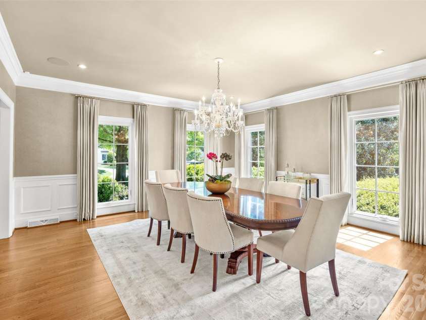 2514 Beretania Circle, Charlotte, NC 28211.  MLS# CAR4373234, YatesRealty ID 15583. 