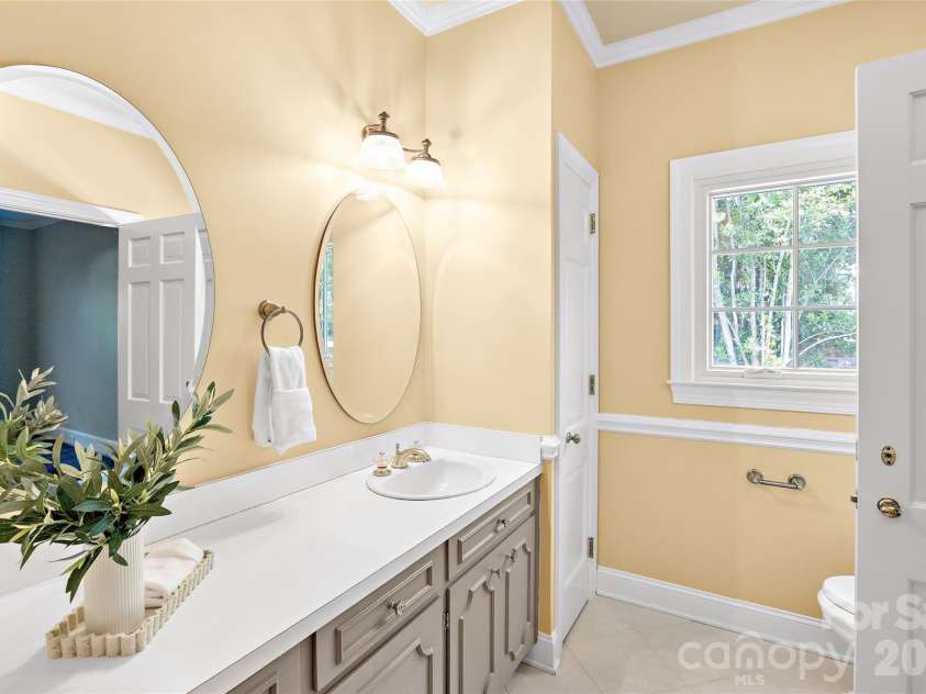 2514 Beretania Circle, Charlotte, NC 28211.  MLS# CAR4373234, YatesRealty ID 15583. 